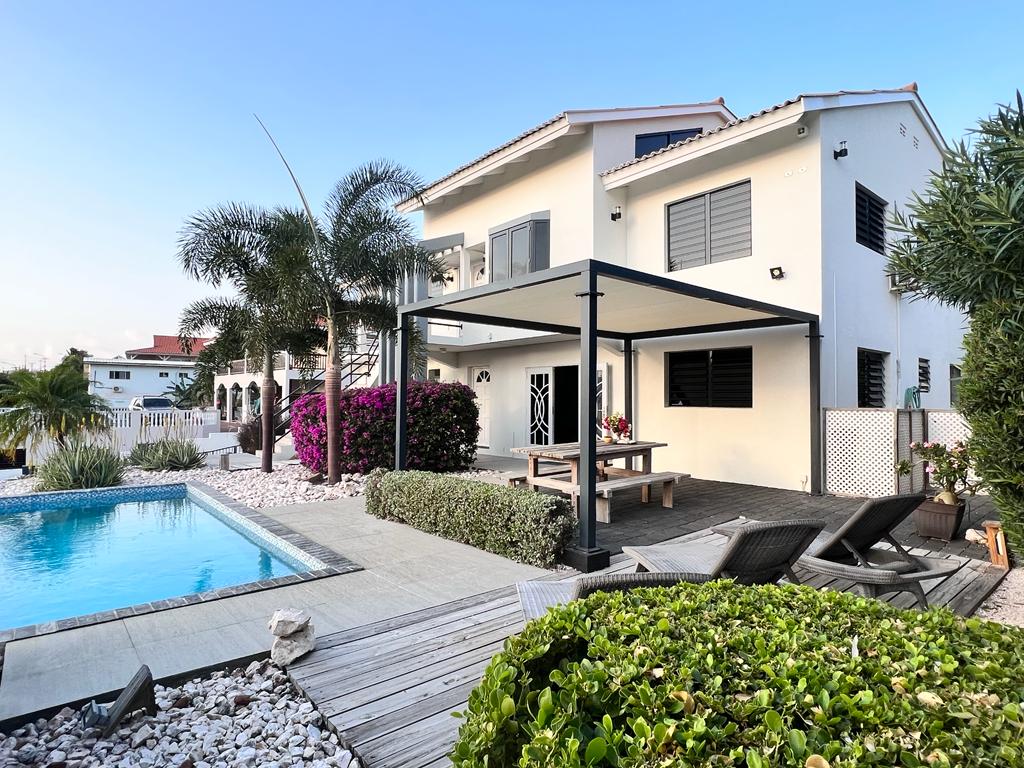 Terras met uitzicht over het Spaanse Water